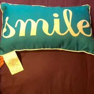 SMILE - Throw pillow